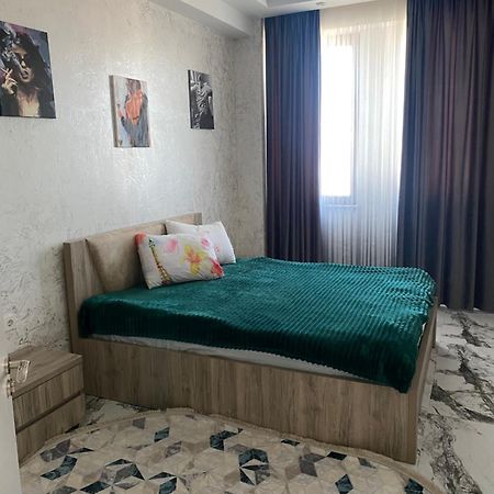 Апартамент От Ольги Kobuleti Esterno foto